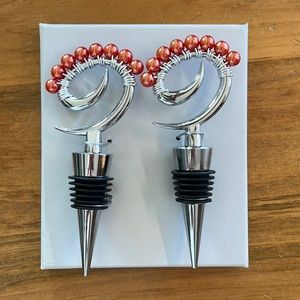 Beautiful 🍷WINE STOPPERS, elegant silver & peachy pearl (NWOT) GREAT GIFT!